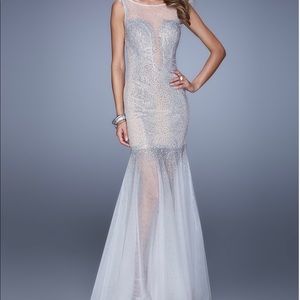 NWT - White & Nude Beige Beaded Plunge Sheer-Overlay Mermaid Gown - Size 4